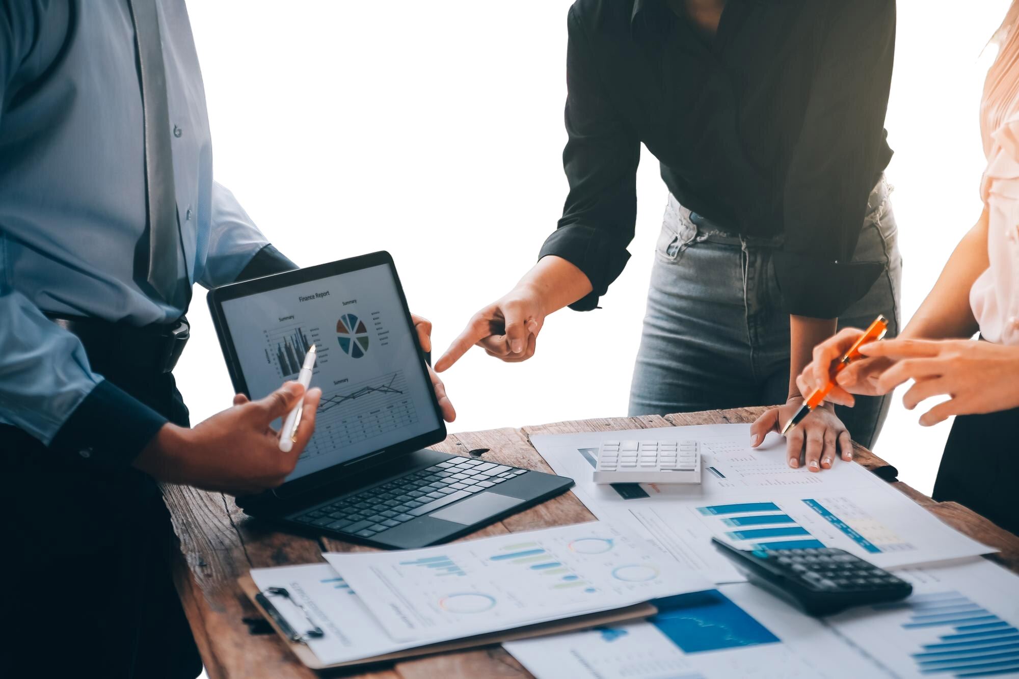 consulta-equipo-gestores-fondos-debate-sobre-analisis-mercado-valores-inversion-oficina.png